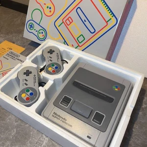 Console e controller Nintendo Super Famicom in scatola ottime condizioni - Foto 1 di 11