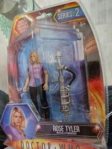 Doctor Who Opciones de Personaje Rose Tyler con Extintor de Hielo Figura Sellada - Imagen 1 de 3