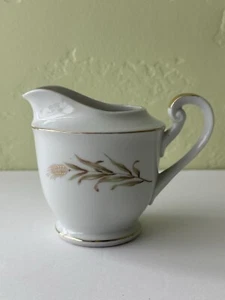 Thames China Wheat Creamer Gold Rim Gold Accents Vintage 50s/60s - Picture 1 of 8