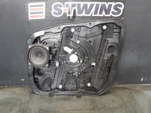 KIA SORENTO RIGHT FRONT WINDOW REG/MOTOR DOOR REG ASSY (REG AND MOTOR), 2 ROW 3 - Picture 1 of 3