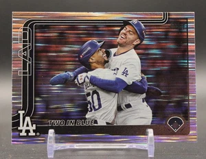 2025 Topps Series 2 Dodgers Two In Blue MEIJER TINSEL #631 Betts Freeman Foil - Bild 1 von 2