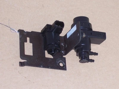 87 - 94 FORD F150 F250 F350 BRONCO 5.0L 5.8L EGR CONJUNTO DE SOLENÓIDE A VÁCUO FABRICANTE DE EQUIPAMENTO ORIGINAL - Imagem 1 de 4