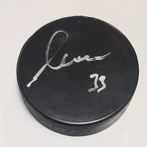 Zdeno Chara Boston Bruins Autographed Practice Hockey Puck IN-PERSON AUTO - Picture 1 of 2