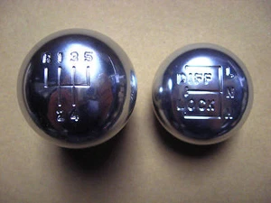 Land Rover Defender ALUMINIUM GEAR KNOBS LT77 Gear box & Transfer Box TERRAFIRMA - Picture 1 of 3
