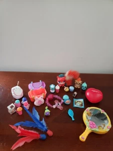 Lotto Piccoli Giocattoli Casuali 27 Mini Marca, Shopping, Disney e Altri - Foto 1 di 7