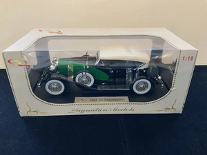1934 Duesenberg 1:18 Diecast Green/Black - Picture 1 of 5