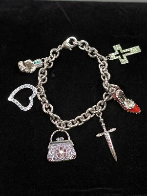 Pulsera Tono Plata Dije Cruz Verde Rojo Tacón Zapato Azul Corazón Púrpura Cartera Foto 1 de 4