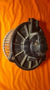 1989-95 Toyota truck pickup 4Runner HVAC heater climate control fan motor Denso - Picture 1 of 5