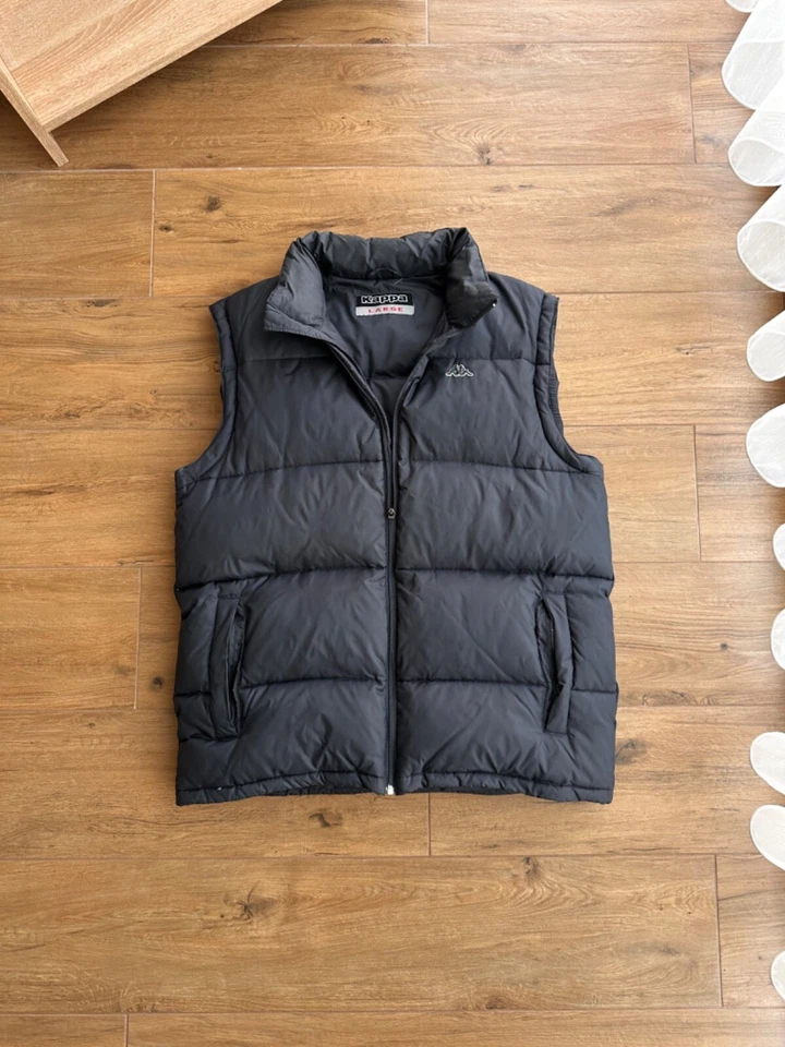 Chaleco acolchado Kappa Streetwear gris degradado de colección Foto 1 de 4