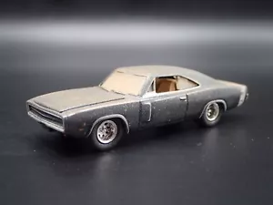 1970 70 DODGE Caricabatterie su Misura Fienile Trovare 1:64 Scala da Collezione - Foto 1 di 7