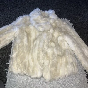 7-8 Years Old Girls Fur Coat - Picture 1 of 3