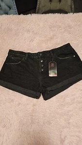 Women's No Boundaries Black Denim Shorts Size 15 - Picture 1 of 6