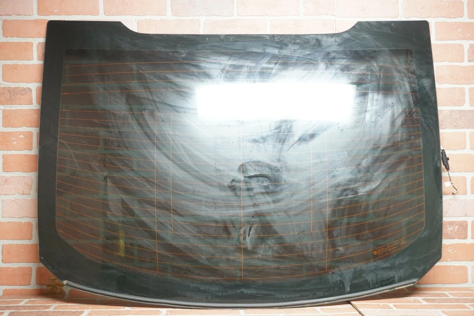 Chevrolet Malibu 2017-2020 parabrisas trasero vidrio con bobina de antena de radio OEM* Foto 1 de 4