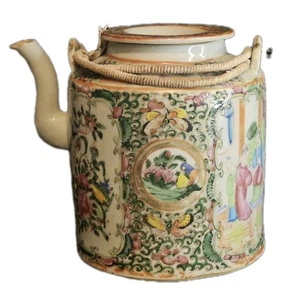 An Antique 19thC Chinese Porcelain Rose Medallion Teapot, Hand Painted - Picture 1 of 16
