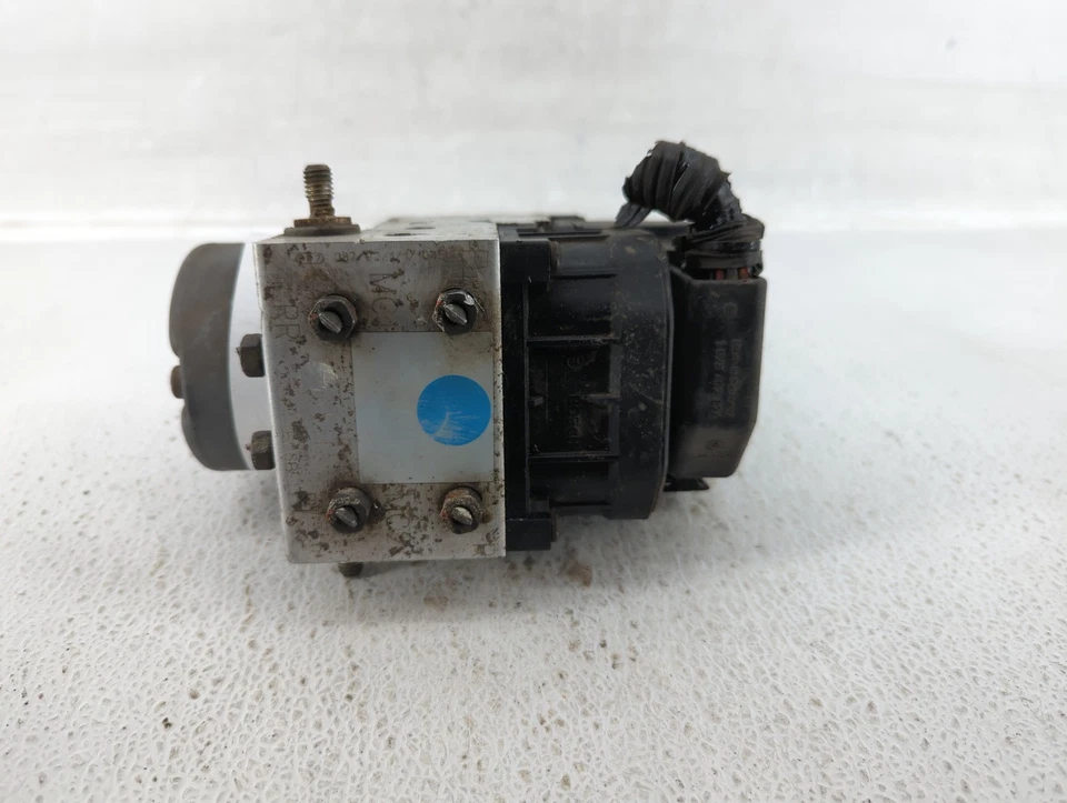 2002-2004 Subaru Legacy Abs Pump Control Module VU08Q - Image 1 of 4