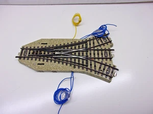 ORIGINAL Märklin H0 5214 Dreiwegeweiche M - Gleis VINTAGE WEICHE METALL - GLEIS - Picture 1 of 2