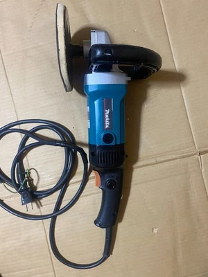 Makita 9227C is a powerful 7-inch electronic polisher/sander known for its 10 A - Image 1 of 4