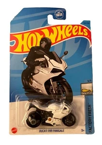 2023 Hot Wheels Treasure Hunt Ducati 1199 Panigale 164/250 1:64 Diecast Car - Picture 1 of 3