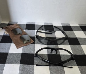 Oakley Sonnenbrille Teile 2 Rahmen, 1 gebrauchtes Gläserset und 1 nie benutztes Gläserset - Bild 1 von 15