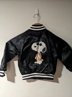 Chaqueta de satén vintage 1971 Snoopy Joe Cool Peanuts negra 2T Foto 1 de 4