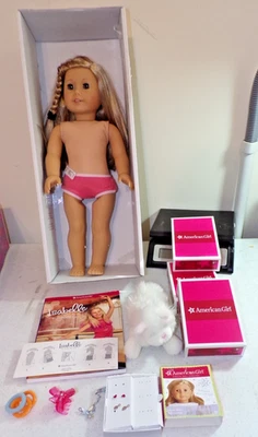 ISABELLE AMERICAN GIRL DOLL MIB W/BOOK / JEWELRY / 3 DANCE OUTFITS NIB /TUTU CAT - Image 1 of 4