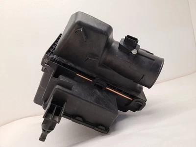  2012 2013 2014 2015 2016 2017 NISSAN QUEST Air Cleaner 3.5L 6 Cylinder  - Image 1 of 4