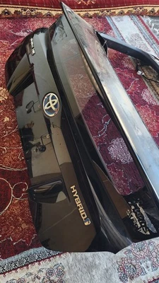 Подъемный борт/багажник 2017 Toyota Prius - Изображение 1 из 4