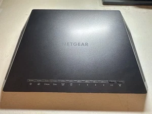 NETGEAR R6900P Nighthawk AC1900 Smart WiFi Router 802.11A/B/G/N/AC - Picture 1 of 3