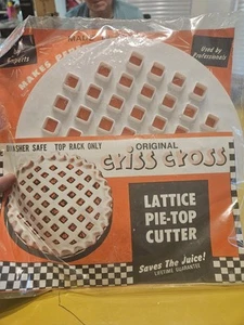 Vintage Lattice Pie-Top Cutter W/Original Paper Sleeve-Excellent - Picture 1 of 2