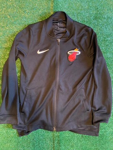 Miami Heat Warm-Up Size Medium Cover