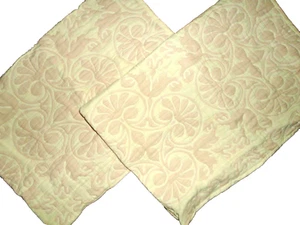 RACHEL ASHWELL PINK & OFF WHITE MEDALLION QUILTED (2) STANDARD PILLOW SHAMS  - Picture 1 of 5
