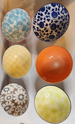 Conjunto de 6 tigelas de arroz decorativas geométricas coloridas internacionais certificadas em excelente estado usado - Imagem 1 de 4