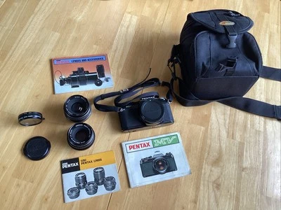 Cámara SLR negra película Pentax MV 35 mm vintage + Pentax-M 50 mm 1:2 Pentax 35/1:3,5 Foto 1 de 4