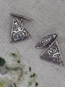 VINTAGE Middle Eastern silver filigree triangle cufflinks - Picture 1 of 10