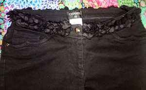 Women's Chanel Black Jeans Flowery Waistline P36885V26732 94305 40 - Picture 1 of 19