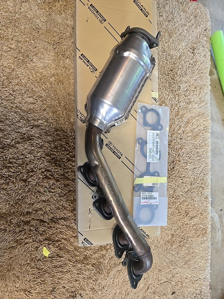 Toyota 4runner 2003-2004. 2003-200 5 Lexus Gx470 Lt sistema de escape lateral Cat OEM Foto 1 de 4