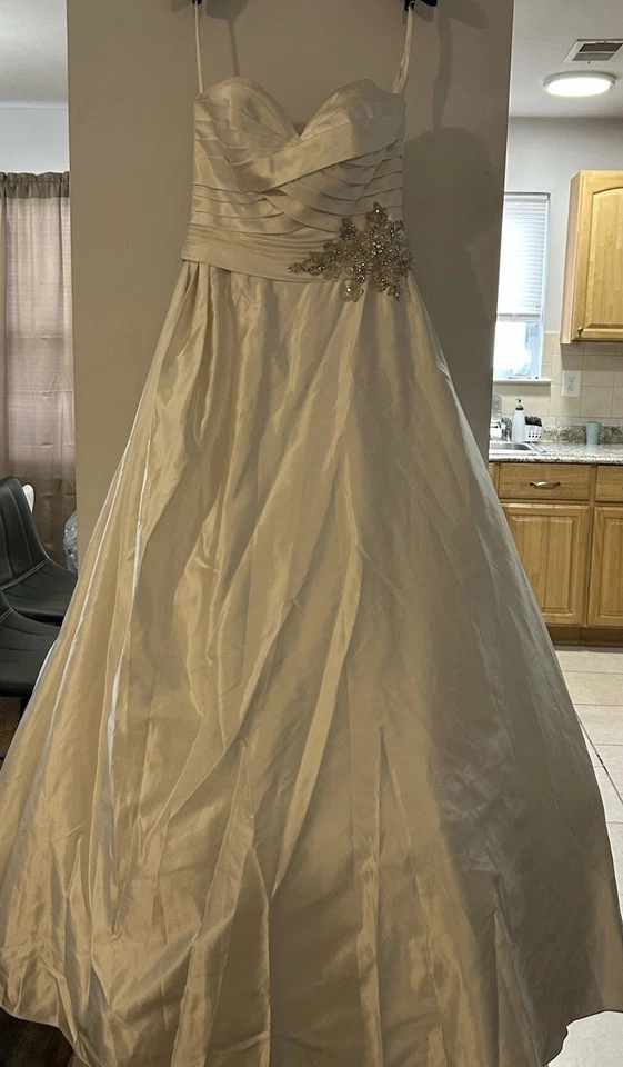 ✨ Vestido de novia en venta / Disponible ✨ Foto 1 de 4