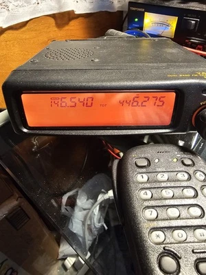 Yaesu FT-8500, vintage doble banda 2m/70cm con micrófono MH39 - Imagen 1 de 4
