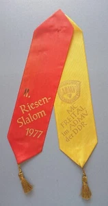 Banderín antiguo faja II. Eslalom gigante 1977 MC Freital ADMV DDR 27,5 cm - Imagen 1 de 6