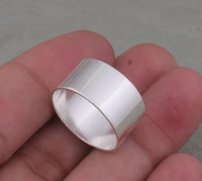 Anillo con banda de plata, anillo de plata ancho con banda lisa hecho a mano, anillo de plata de ley 925 Foto 1 de 4
