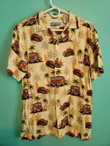 Woody Cars & Surfboards Outlooks Men's Sz Small 100% Rayon Button Up - Picture 1 of 8
