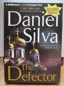 THE DEFECTOR by Daniel Silva (2010, Abridged, Compact Disc) - Imagen 1 de 2