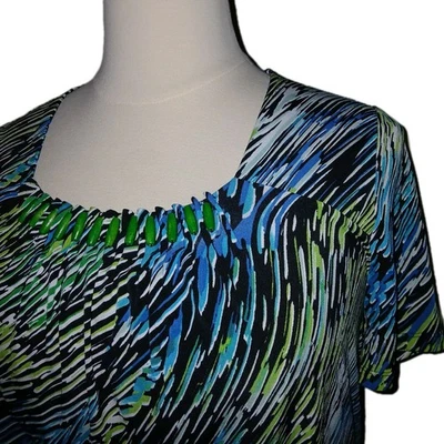 Top George 1X 16W Embellecedor Slinky Manga Corta Cuello Cuadrado Abstracto Multicolor  Foto 1 de 4