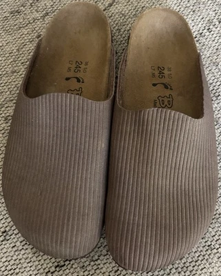 Zuecos Birki’s Birkenstock marrón pana para mujer, talla 38/talla 7-7,5, nuevos en caja Foto 1 de 4