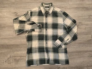 Vtg. Northwest Territory Flannel Shirt Mens Medium Green Plaid Preshrunk Cotton - Picture 1 of 14