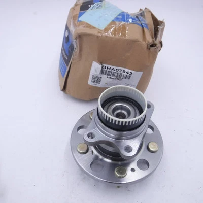 Conjunto de cojinete y buje trasero TRQ BHA07942 para Kia Sportage 2011-2016 Foto 1 de 4