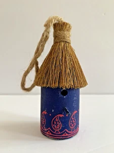 Mini casetta uccellino erba paglia vintage capanna albero di natale legno ornamento paisley - Foto 1 di 6