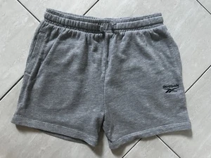 Girls Junior Reebok Grey Sweat Pants Shorts Size 8-9 yrs Sports Shorts vgc - Picture 1 of 4