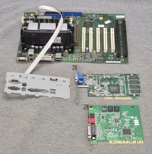 FSC Scenic 850/860 Mainboard D1107-B11 GS2 /Pentium III 450MHz Slot 1 /128MB RAM - Bild 1 von 19