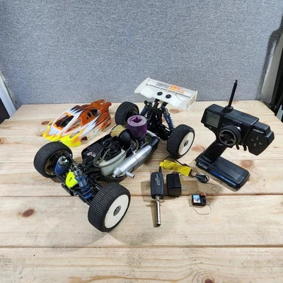 RARO RB Products One R 1/8 RC Nitro Truck Buggy Novarossi P5XL .21 Motor EXTRAS Foto 1 de 4